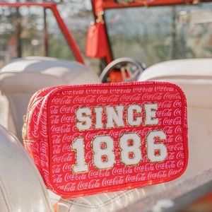 ❤️Stoney Clover Lane Coca-Cola Medium Insulated Pouch❤️